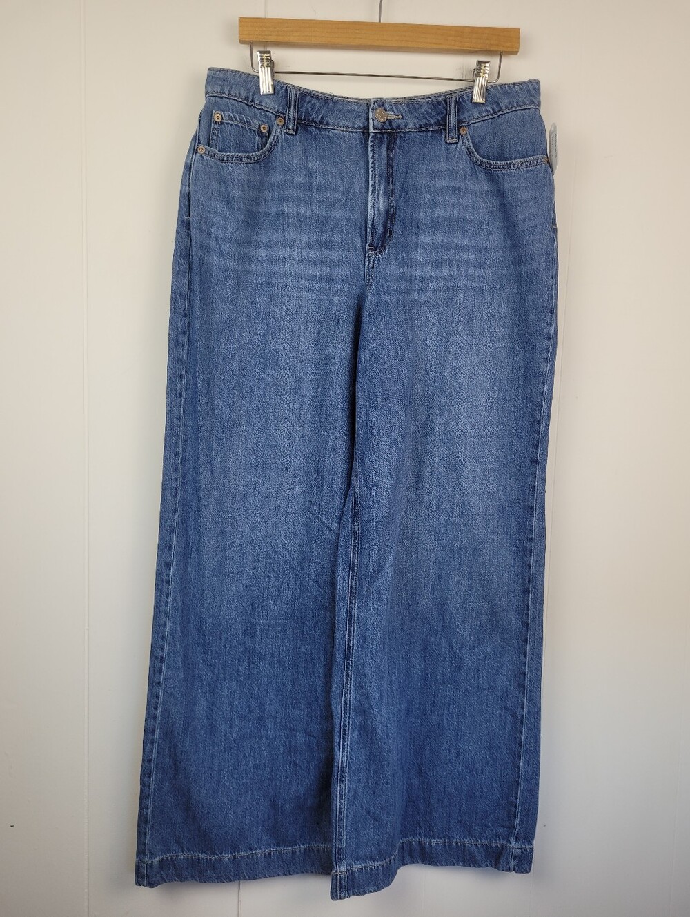 Reitmans Size 30 Wide Leg High Rise Jeans Medium Wash